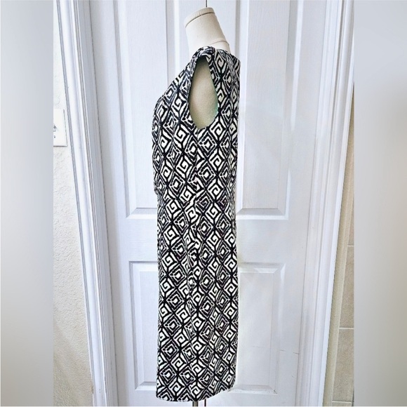Dress Barn Black and White Geometric Print Dress EUC Size 14 - Picture 3 of 9